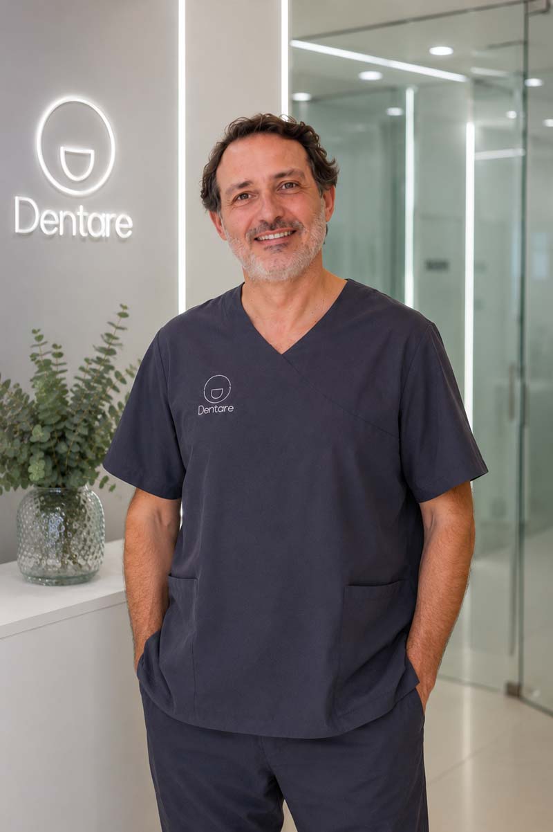 Dr. Manuel Pérez de Castro Martín. Cirugía e implantología